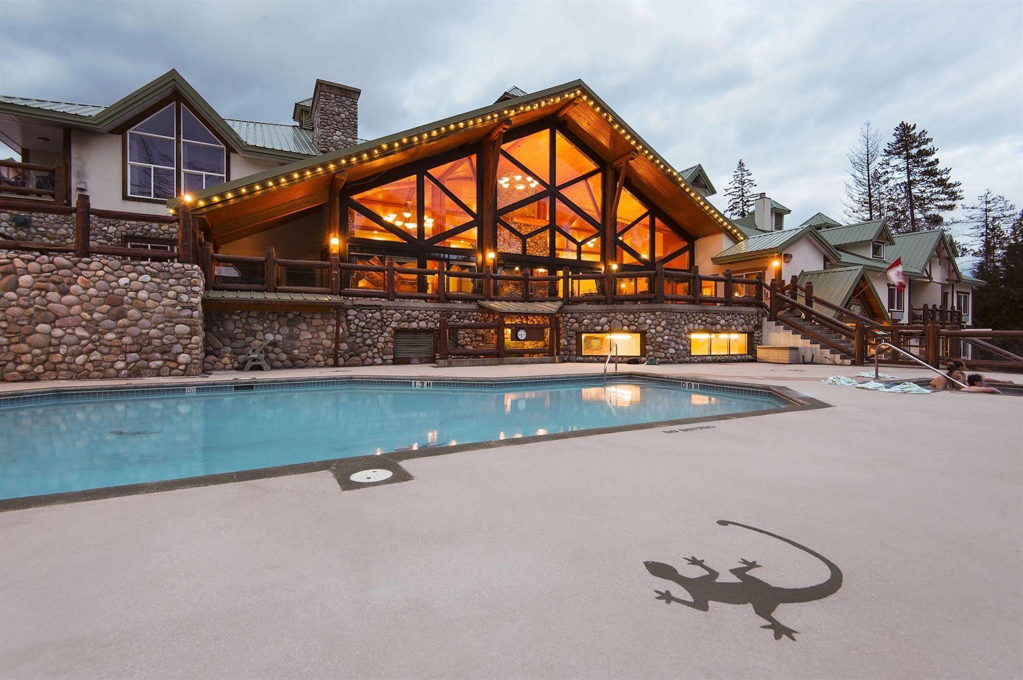 Lizard Creek Lodge Fernie Eksteriør billede